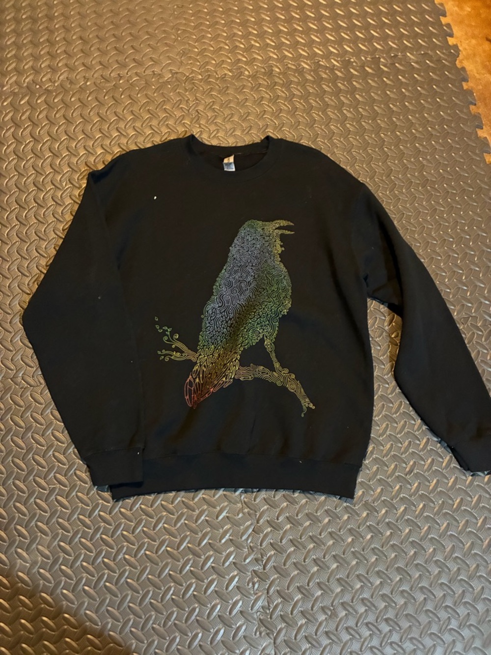 Gildan Black Sweatshirt with Multicolor Raven Art